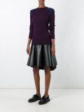 contrast shoulder jumper