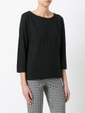 three-quarters sleeve T-shirt