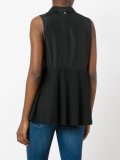 sleeveless shirt