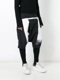drop-crotch printed shorts leggings