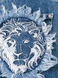 distressed jeans 