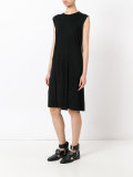 sleeveless dress