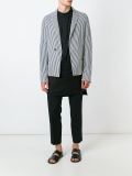 条纹西装夹克