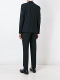 合身剪裁西装