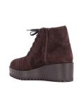 lace-up boots