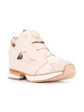 'Mip-15' shoes