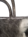 4 Dritta tote 