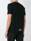 statue print T-shirt