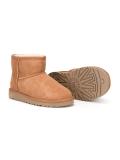 'Classic' boots