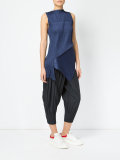 asymmetric pleated tank