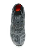 'UltraBOOST Uncaged'板鞋