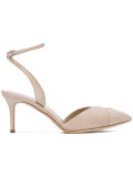 pointed toe pumps
