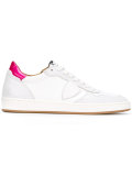 lace up sneakers