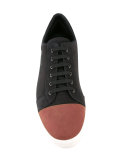 contrast toe skateboard trainers