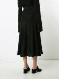 pleated skirt