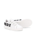 logo trainers