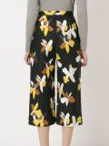 high waisted cropped trousers