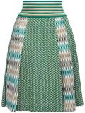 pleated skirt 