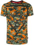 camouflage print T-shirt
