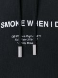 抽绳连帽衫