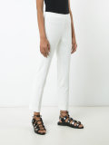 slim-fit trousers 