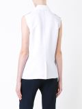 sleeveless shirt