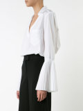 pleated sleeve blouse 