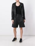 loose-fit short shorts