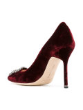 Hangisi pumps