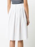 pleated skirt