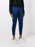 slim-fit cropped trousers