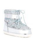 'Flirting' snow boots