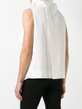 Pelican top