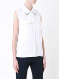 sleeveless shirt
