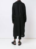 系腰带风衣