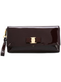medium logo clutch