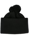 pom pom beanie 