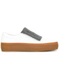 contrast trainers 