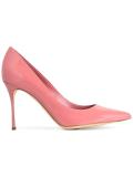 pointed toe pumps