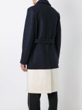 腰带拼色外套