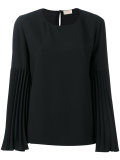 pleated sleeve blouse