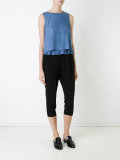 sleeveless top 