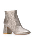 Heroine boots