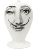 'Femme aux Moustache'花瓶