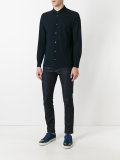 spread collar shirt