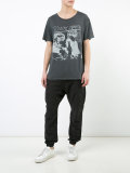 loose-fit trousers