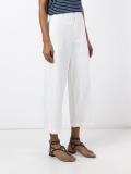 wide-legged cropped trousers