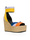 'Bauhaus beach shoes'凉鞋