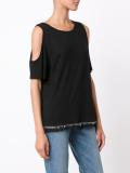 cut-off sleeves blouse