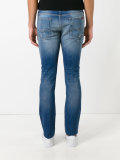 slim-fit jeans 